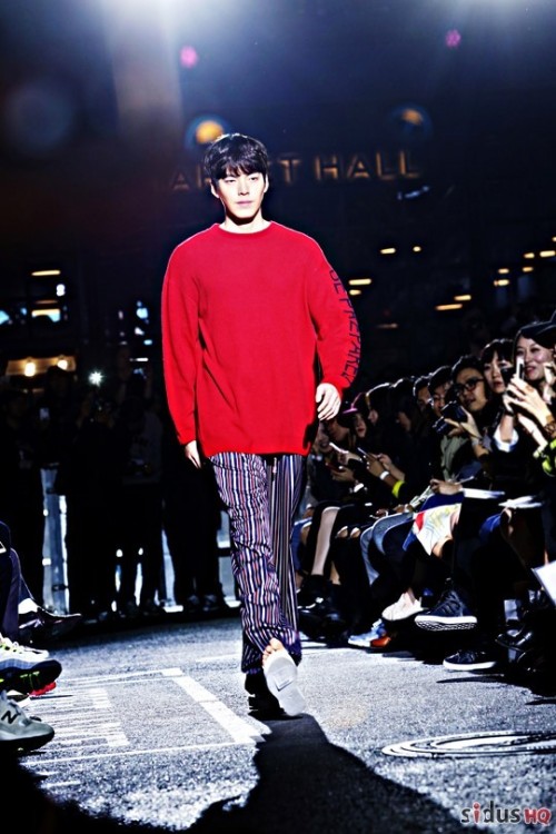 151022 Kim Woo Bin at Sewing Boundaries fashion show Spring/Summer more: Sidushq