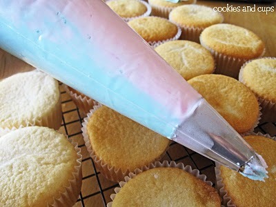 tehkukikookie:  Cotton Candy Cupcakes