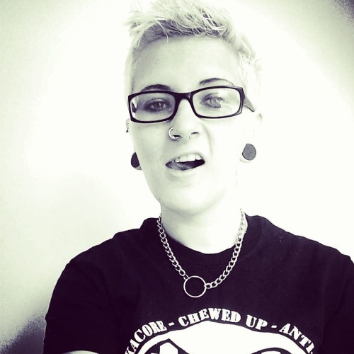violentpunkcult77:  tank-grrl:  Date me.  Date tank-grrl