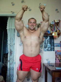 musclegay78:  Strongman