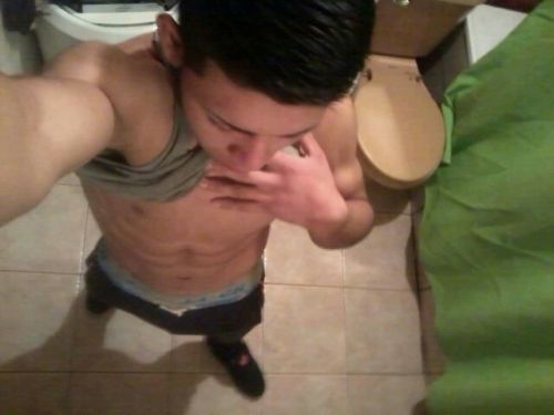 betomartinez:  Beto’s Cornerhttp://betomartinez.tumblr.com/