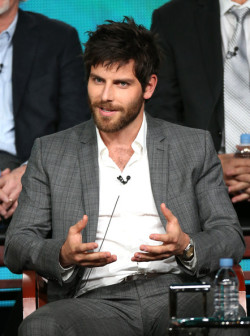 sourpatch-k:  David Giuntoli. Beautiful Man. 