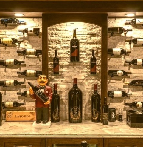 Los Angeles Traditional Wine Cellar