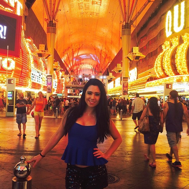 meanwhileinvegas:  #LasVegas 😚 by raquelfreestyle http://ift.tt/1Smp2Sf