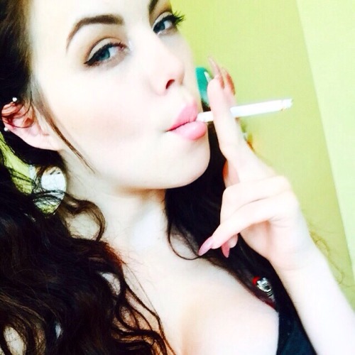 (Contd.) A tribute to missmelissa14. One of the sexiest smokers on tumblr xox