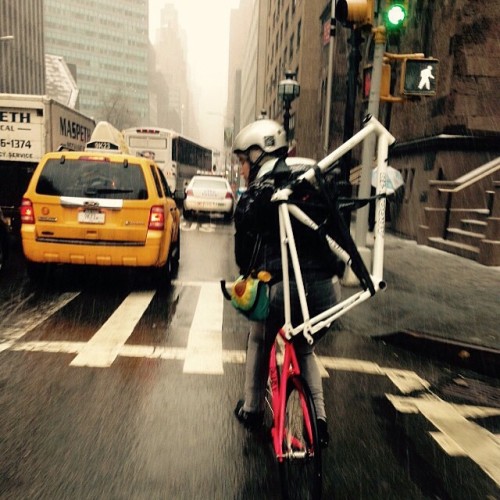 fixiegirls:Repost from @girlintheorangehat photo: @cmacay #trackordienyc #fixiegirls