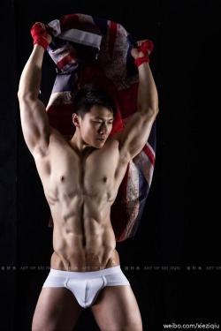 hunkxtwink:  Xie ZiQiuHunkxtwink - More in my archive