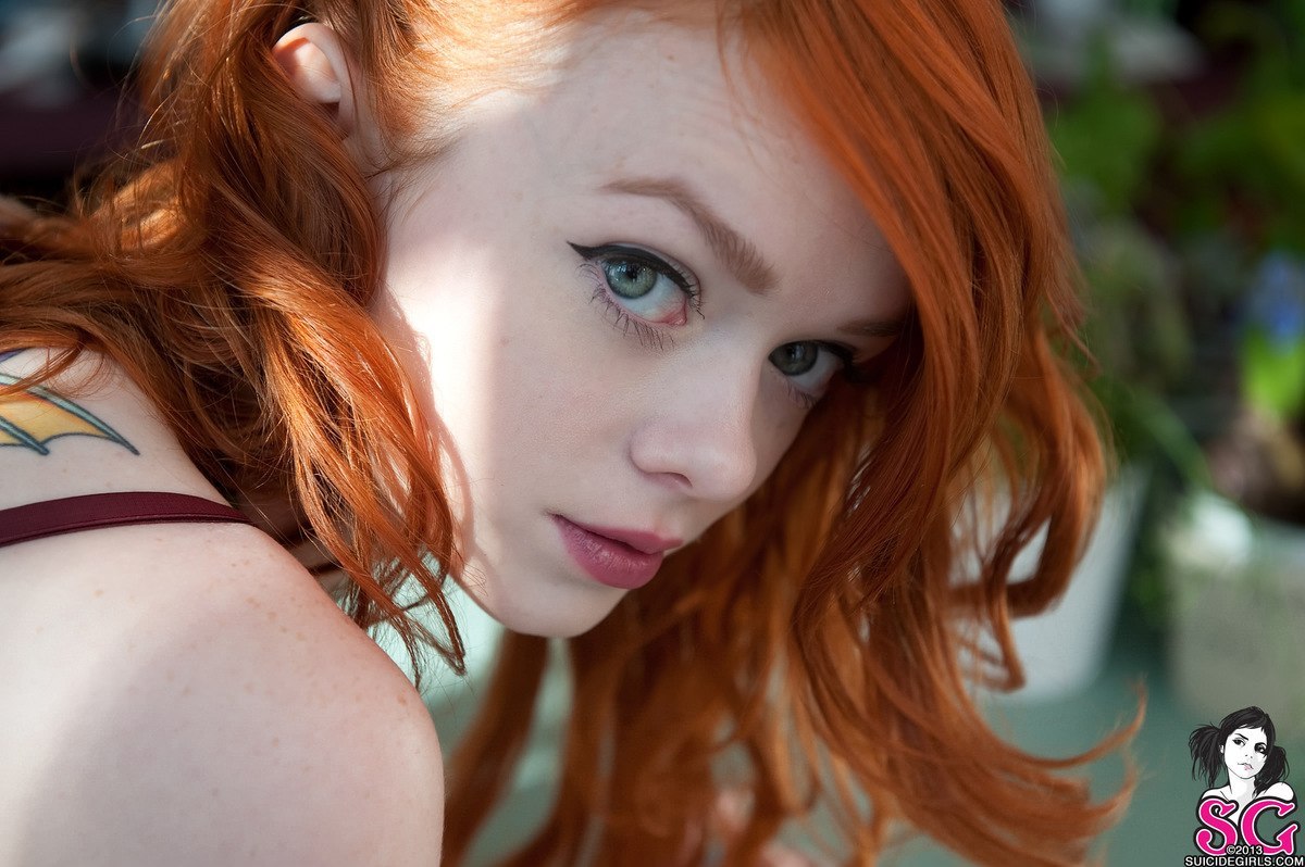 lass-and-suicide:  Lass in “I limoni” for Suicide Girls  Those eyes&hellip;..
