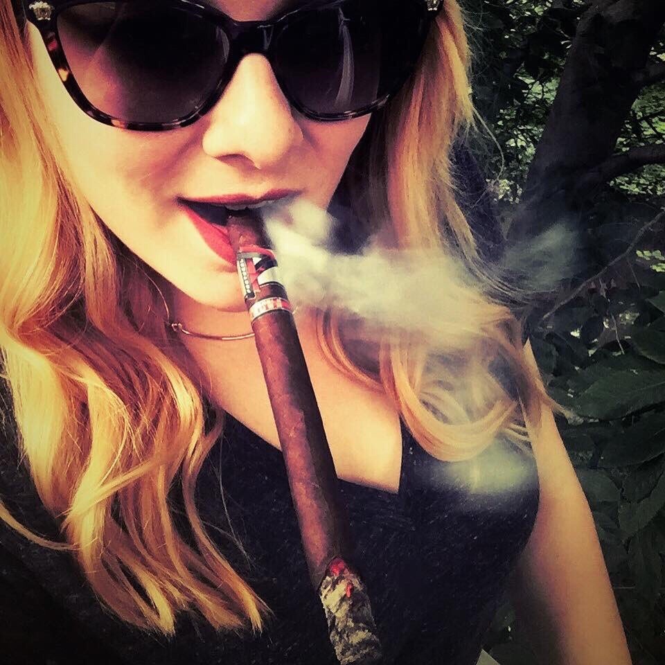 cigarcapnolagnia: