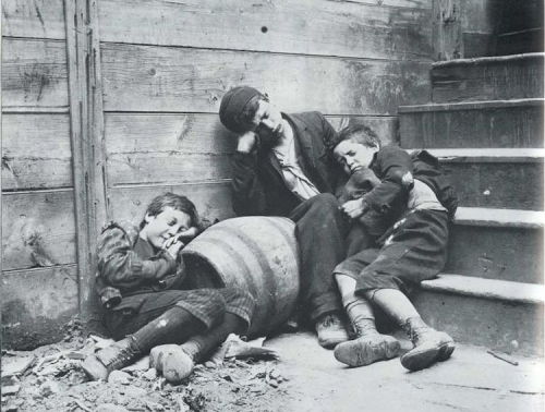 Jacob Riis - Street Arabs in their Sleeping