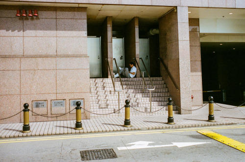 On Isolation, Solitude, and facing loneliness, a photo essayPortra400 | Loners in Hong Kong | taken 