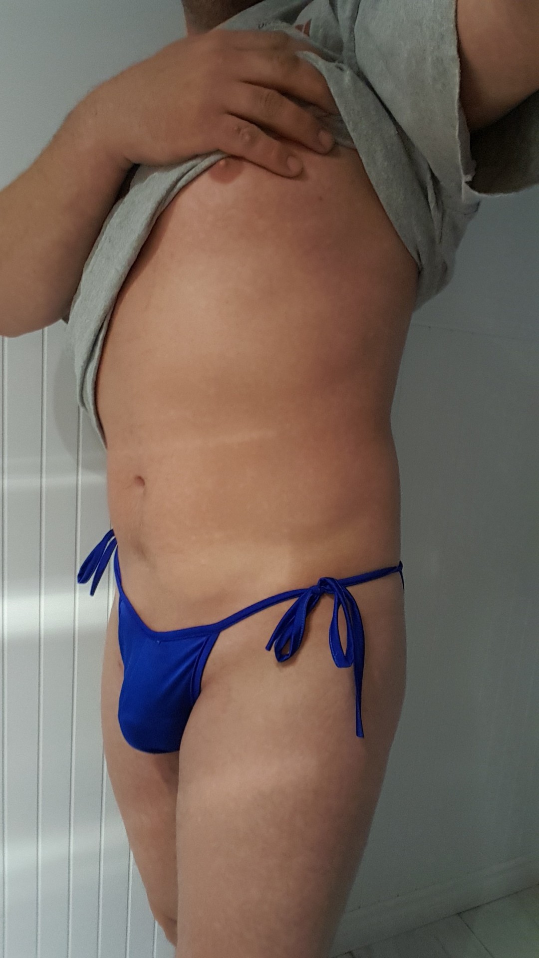 stringquebec:Tie sides bikini porn pictures