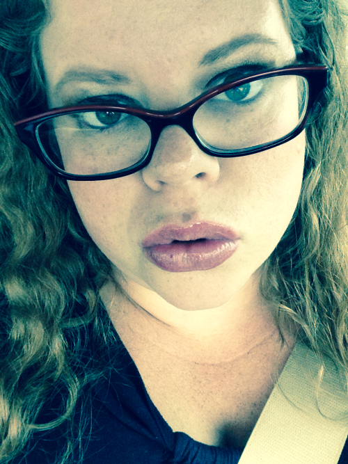 buzzingbre:  Do juicy lips drive you wild??  Oh yes