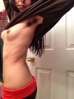 mypaintedskin:  I trimmed my armpits hehe