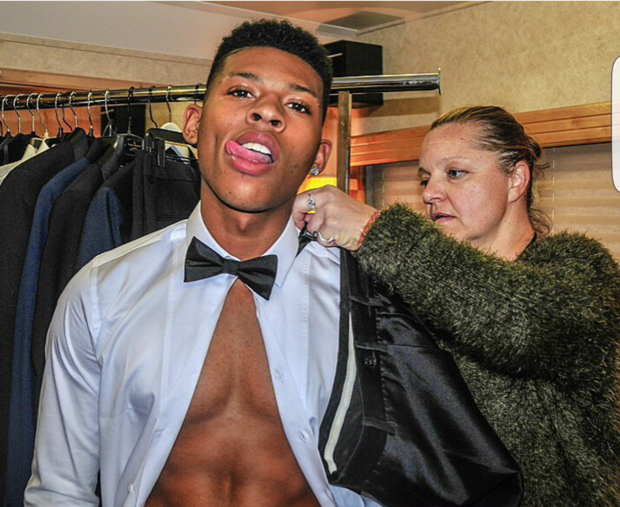 male-celebs-naked:  Bryshere Gray 2See more here