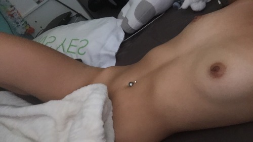 sinningbravely:  “Just wanna look good for ya, just wanna be good to ya”