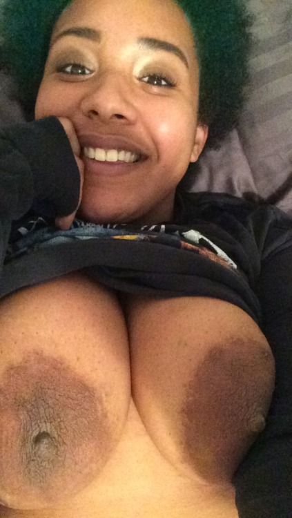 afrolita: I blue dye on my titty
