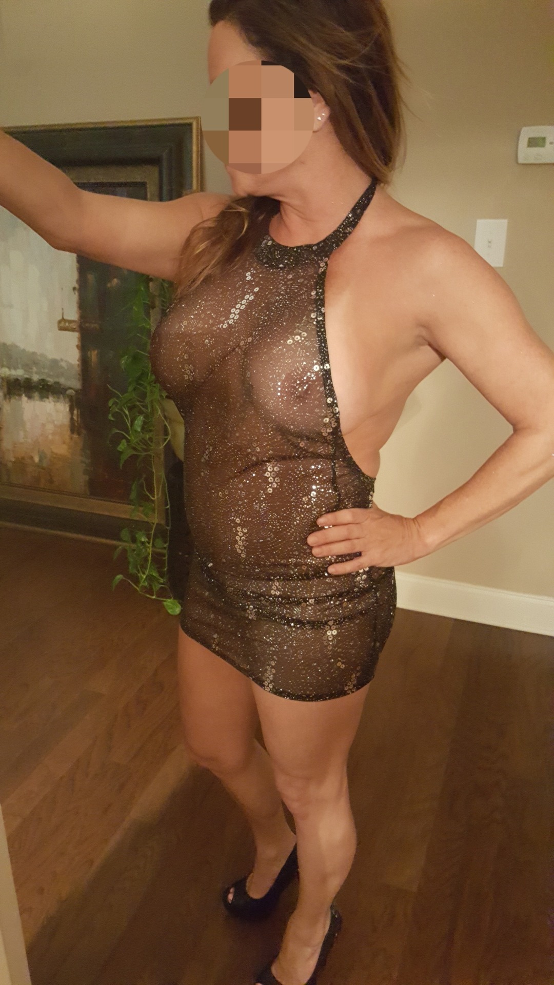 lifestarliving:  I love this “sex club” dress on her! It gives people whiplash😉😋
