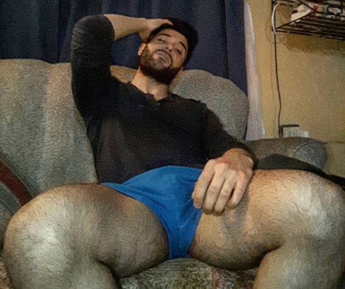 ivan241088:  adictoalosculones:  Pinches piernototototas de Marcelo (delicious legs Marcelo)😍😈👅💦  😘😘😘😘