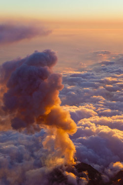 musts:  by © Tom Pfeiffer Santiaguito Volcano, Guatemala