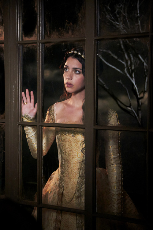 Adelaide Kane as Mary, Queen of Scots in Reign.