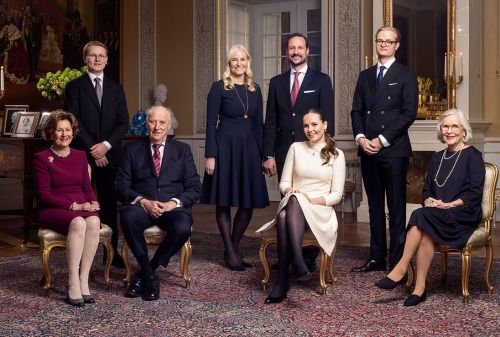 21 January 2022: A new official portrait has been published of the Norwegian Royal Family on the occ