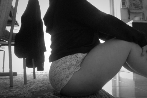pussy-meringue:  treat your body like it’s art.