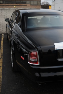 motorcitycars:  Rolls-Royce Phantom by Motor City Cars