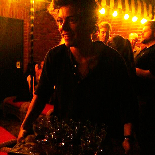 death-by-styles:  New York: “You’re 19?? OKAY HERE HAVE 20 SHOTS!” 