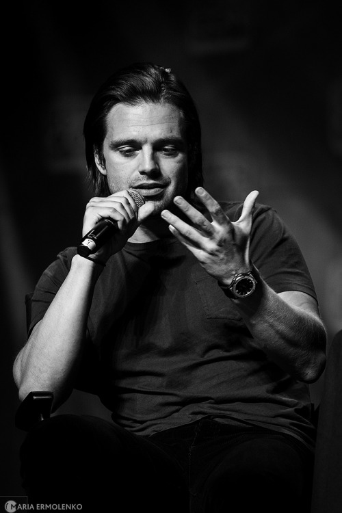 secretlytodream:Sebastian Stan at Salt Lake Comic Con 2015