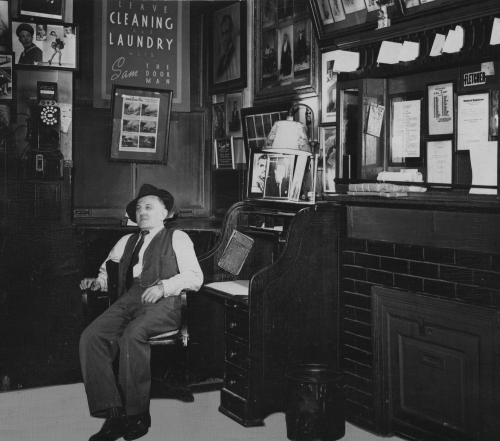 1903: The Nixon TheaterFor nearly 50 years, the Nixon Theater was Pittsburgh’s premiere p