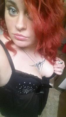 Kaylakissable27 is new to our contest, show