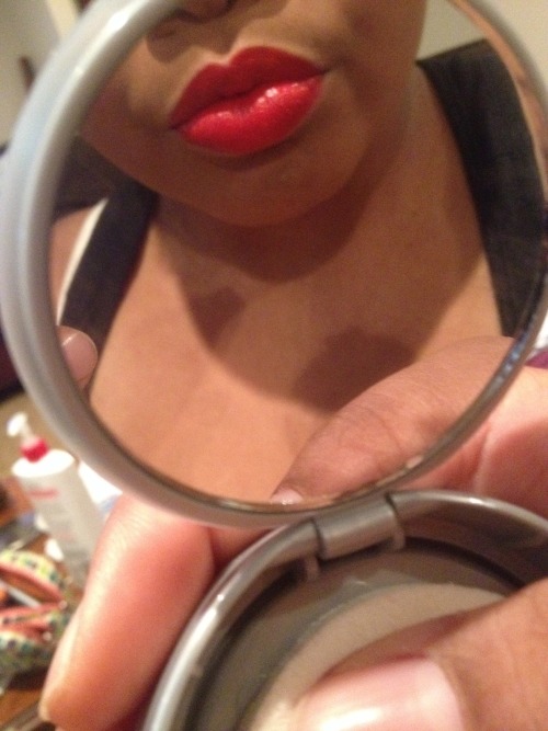 ifyougotit:  I got bored and took pics of my lips.