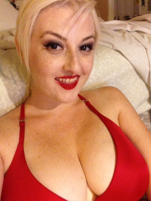 Porn photo gorgeous in red lipstick