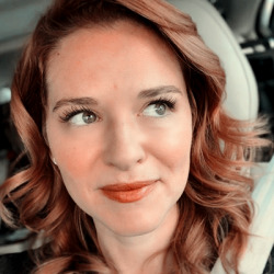 Sarah Drew  Da6ebc9bb9888cbc9de5d893da6c77c503ea872b