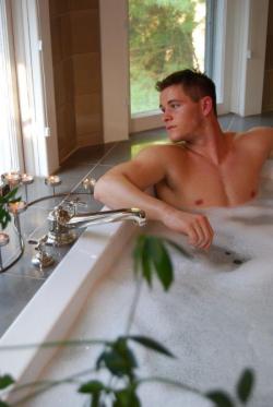 amanthing:  Visit amanthing Hunk Edition Blog