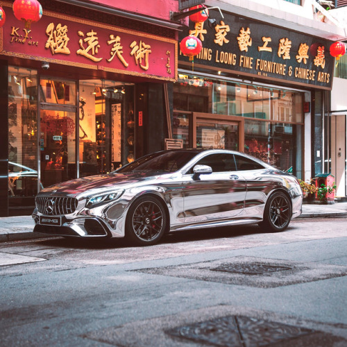 Mercedes-Benz S 63 AMG Coupé (Instagram @mercedesbenzhk)