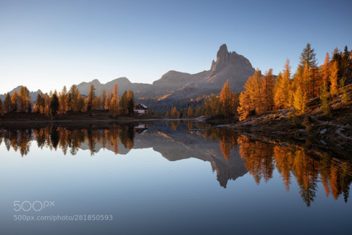 Autumn Mirroring by martas