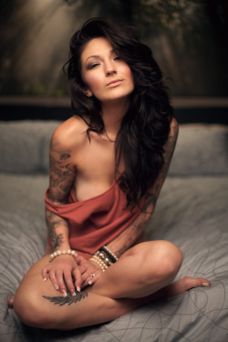 tattooedwomenarebeautiful:  Modèle: Katrina Franchina 