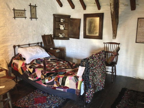 cair–paravel:Tintagel Old Post Office, Tintagel, Cornwall. A 14th-century stone house that briefly s
