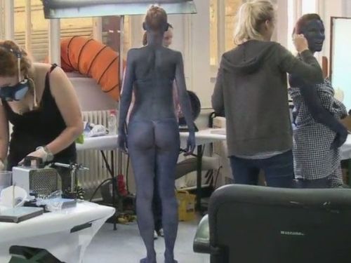 Who says blue chicks can&rsquo;t get in on #ThongThursday&hellip;Jennifer Lawrence does, tha