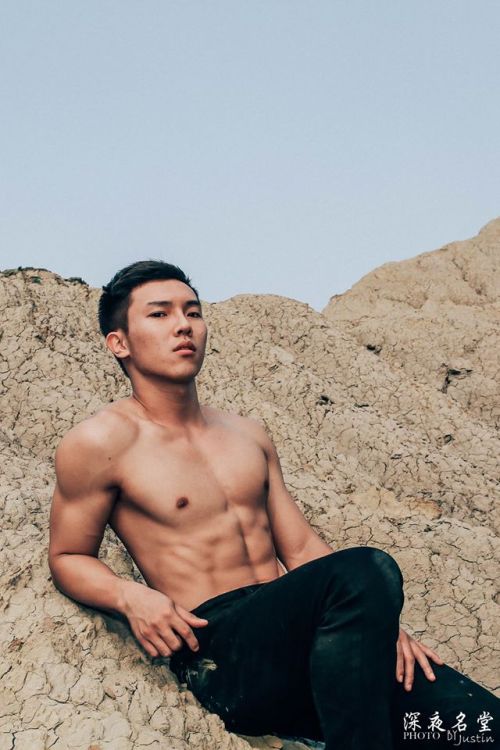 hunkxtwink:  Justin Hsieh PhotographyHunkxtwink - More in my archive