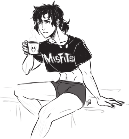 alluraw:quick draw of a bedheaded and uncaffeinatedKeith from @fenri’s 80s/punk VLD fic Alien Sex Fi