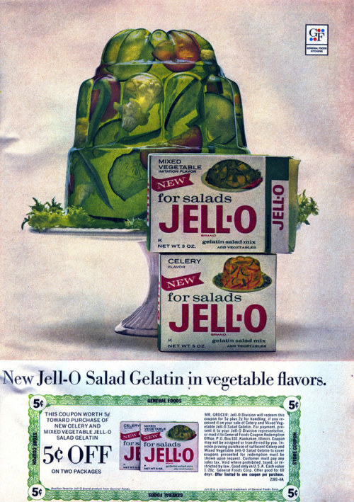 weezly: buzzfeed:   buzzfeedrewind:  Truly upsetting vintage food advertisements  *screams*   I love them 