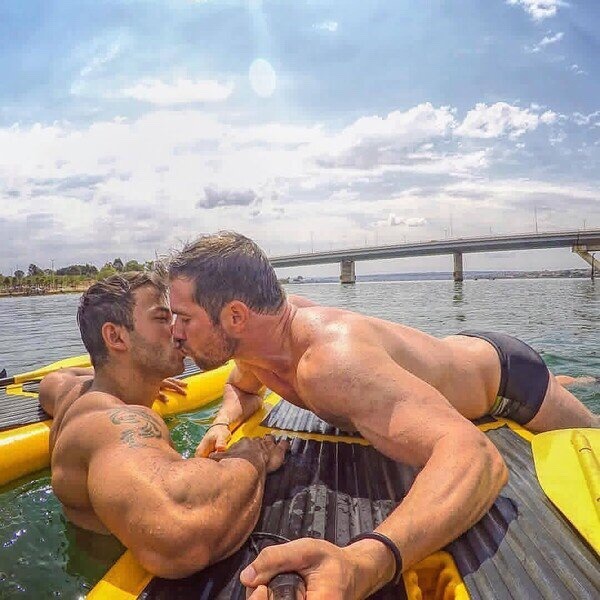 Straight-Bros-Deactivated201910: