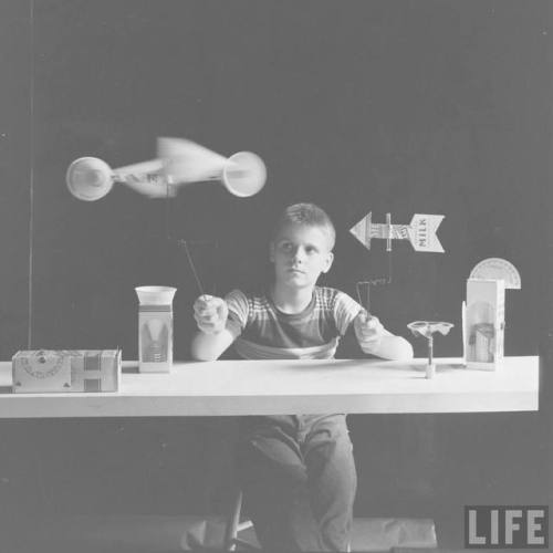 Making a weather station(Lisa Larsen. 1951)