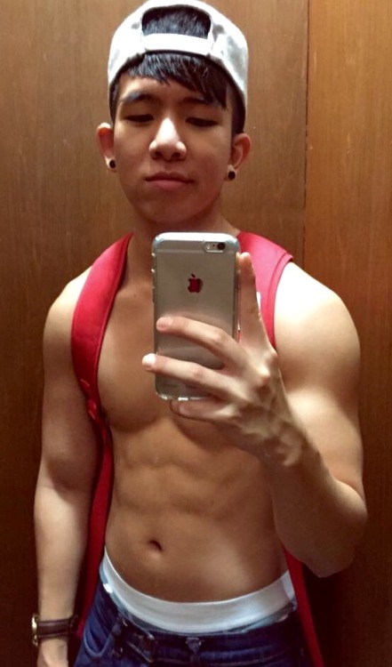 asianmusclefetish:  Original post: http://asianmusclefetish.tumblr.com 