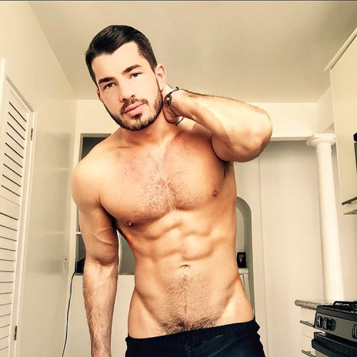 lumbrjax:  Instagram user @mranthonypecoraro http://ift.tt/1PHGsfH