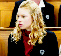 linchronan-deactivated20140915:  So, it turns out the reason that Lissa survived