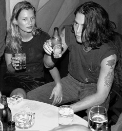human-cliches:Kate Moss and Johnny Depp at The Viper Room in the early 90s…